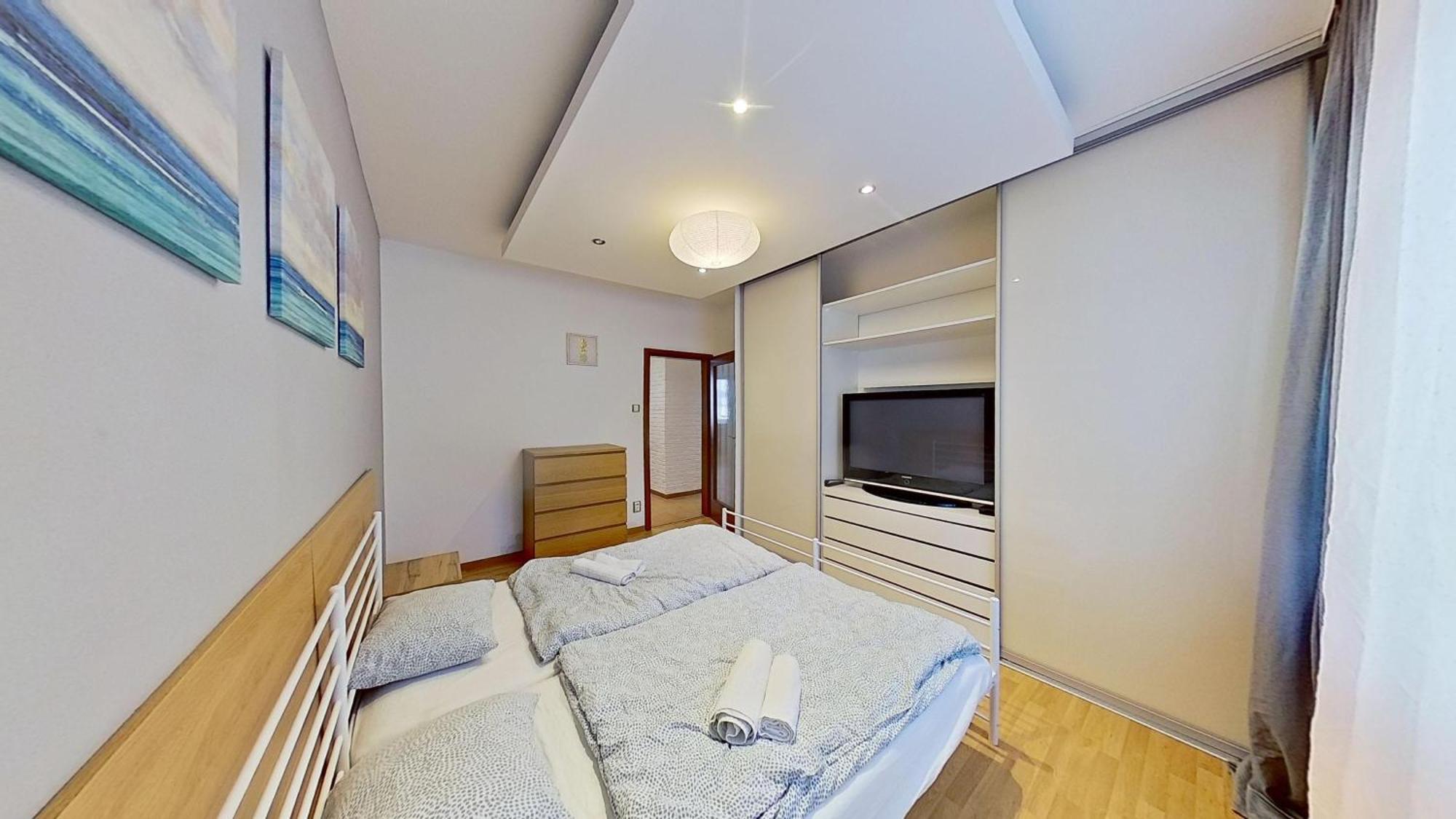 2Br Apt With Free Garage Parking, Close To The Historic Centre Братислава Екстериор снимка
